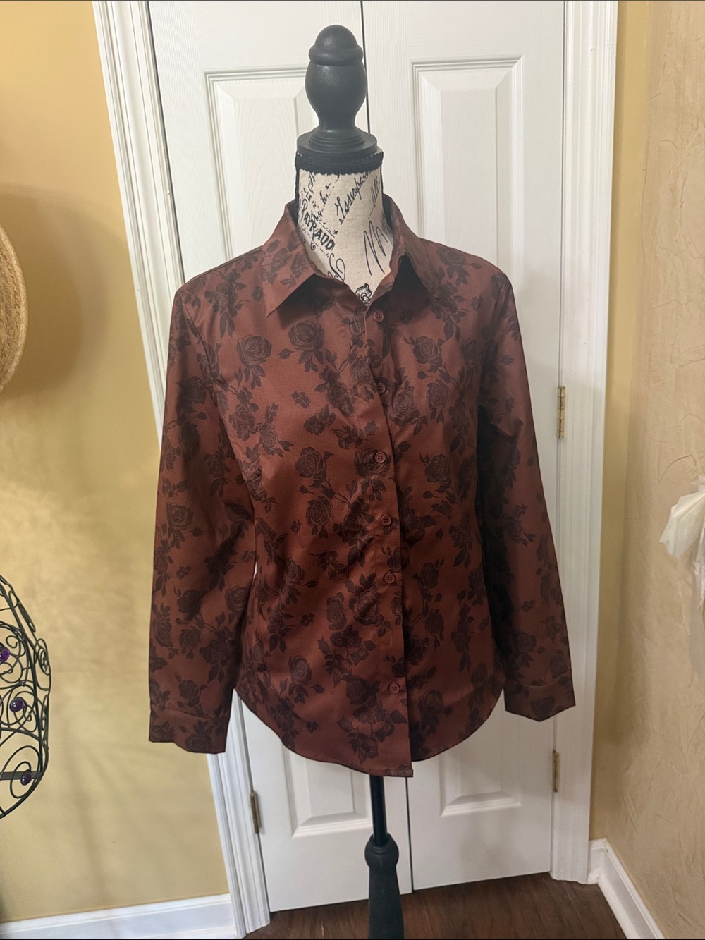 Women's Rust Brown Floral Button-Down Shirt